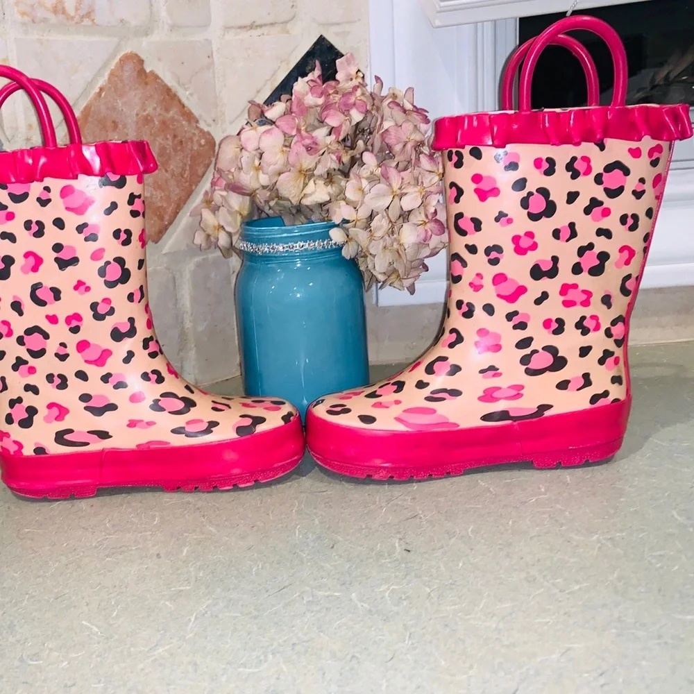 Pull on handles Rain boots little girls 8T pink leopard rubber waterproof